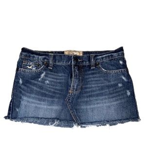 Hollister Women/Junior’s Blue Distressed Denim Skirt - Size 3 - Mini Mid-Rise